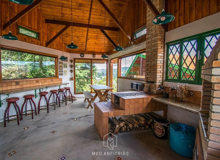 400m² | Área gourmet | 3 quartos | Perto Capivari