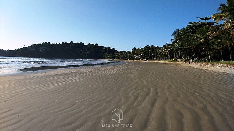 Casa na Praia de Iporanga Guarujá com Acesso Privativo