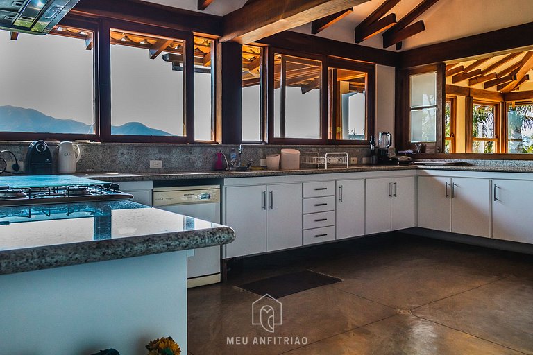 Mansion in Ilhabela