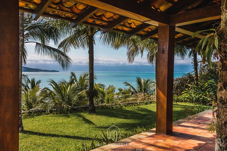 Mansion in Ilhabela