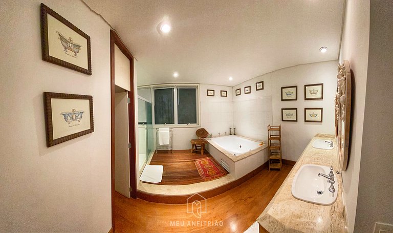 Luxury house on the beachfront in Angra dos Reis