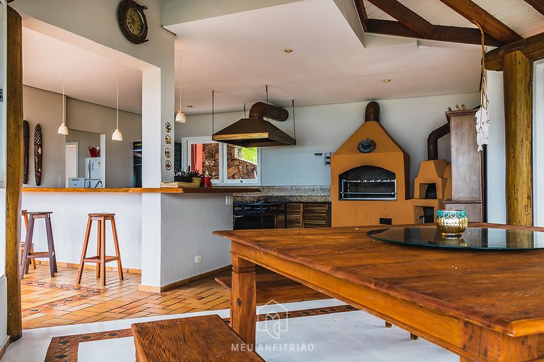 Mansion in Ilhabela