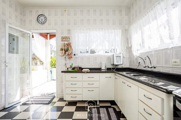 Casa en Playa Indaiá con Piscina y Horno de Pizza