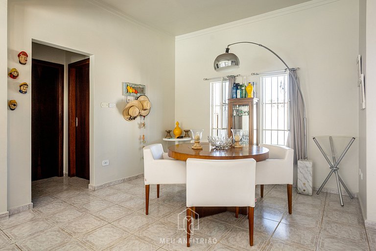 Casa na Praia Indaiá com Piscina e Forno de Pizza