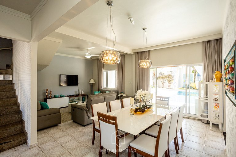 House at Indaiá Beach with Pool and Pizza Oven