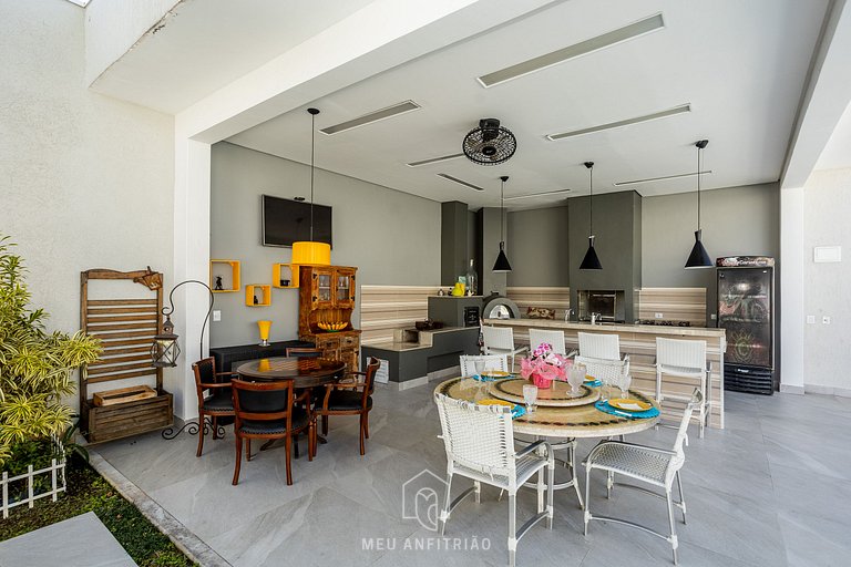 Casa en Playa Indaiá con Piscina y Horno de Pizza