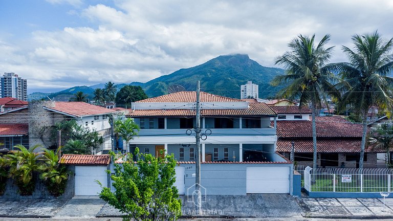Casa en Playa Indaiá con Piscina y Horno de Pizza