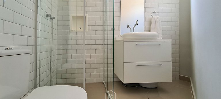 Casa na Riviera de São Lourenço com Piscina e Ofurô