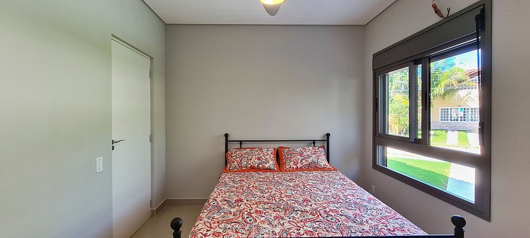 Casa na Riviera de São Lourenço com Piscina e Ofurô