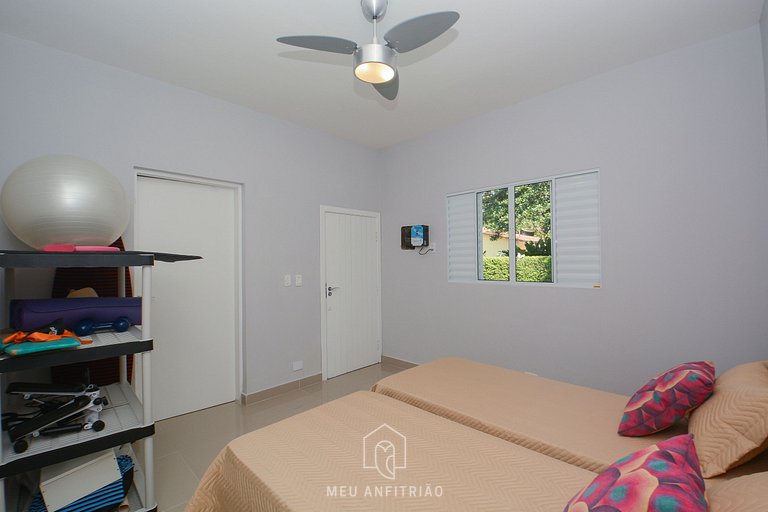 Casa na Riviera de São Lourenço com Piscina e Ofurô