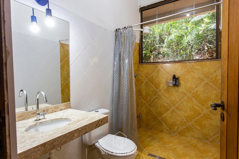 House at Iporanga Beach Guarujá with Private Access