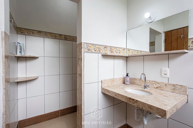 House at Iporanga Beach Guarujá with Private Access