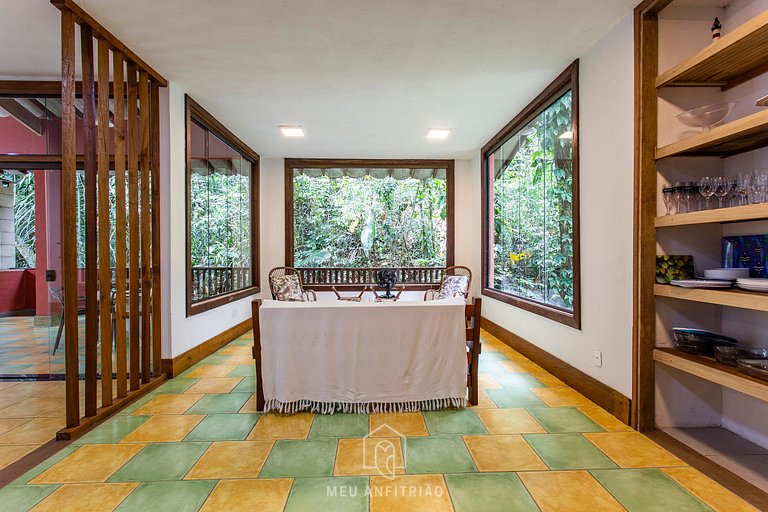 Casa na Praia de Iporanga Guarujá com Acesso Privativo