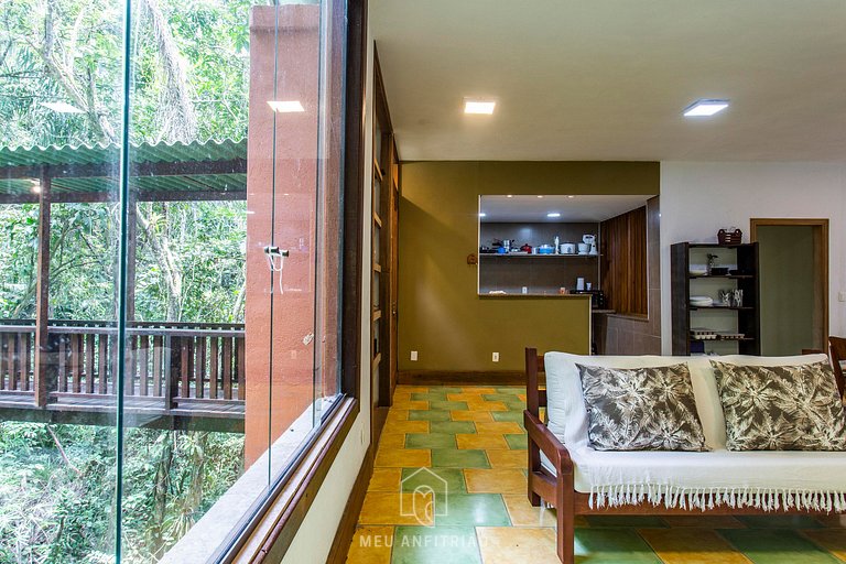 House at Iporanga Beach Guarujá with Private Access
