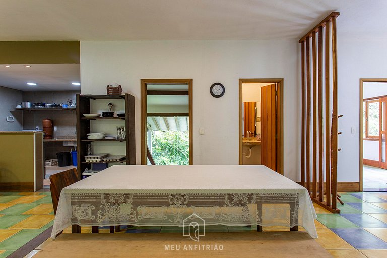 House at Iporanga Beach Guarujá with Private Access