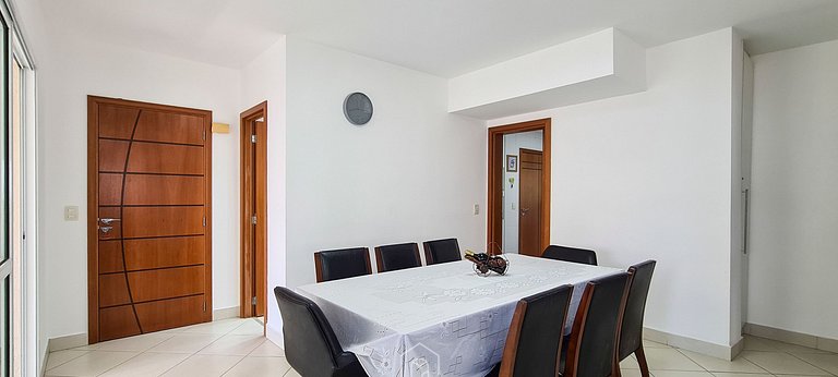 4-Suite Apartment with Astúrias Beach View in Guarujá
