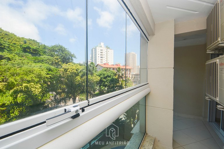 4-Suite Apartment with Astúrias Beach View in Guarujá