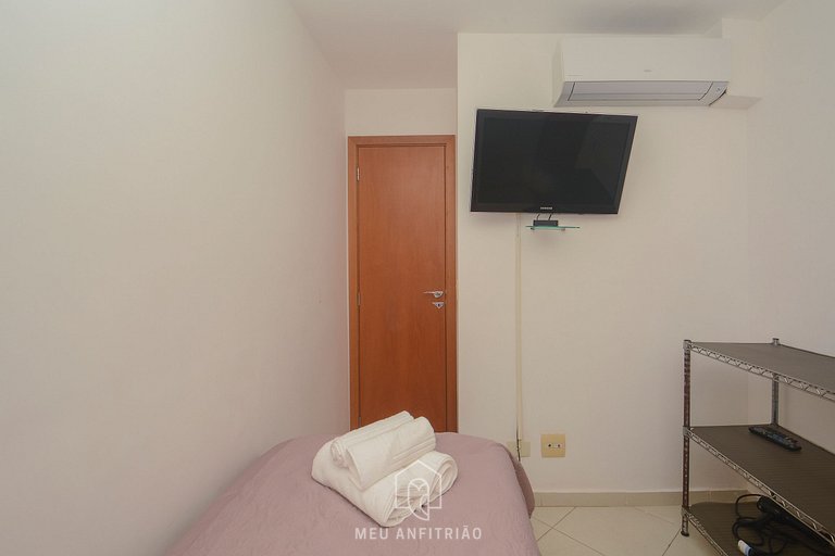 4-Suite Apartment with Astúrias Beach View in Guarujá