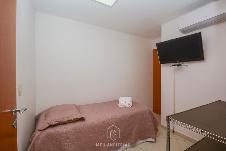 4-Suite Apartment with Astúrias Beach View in Guarujá