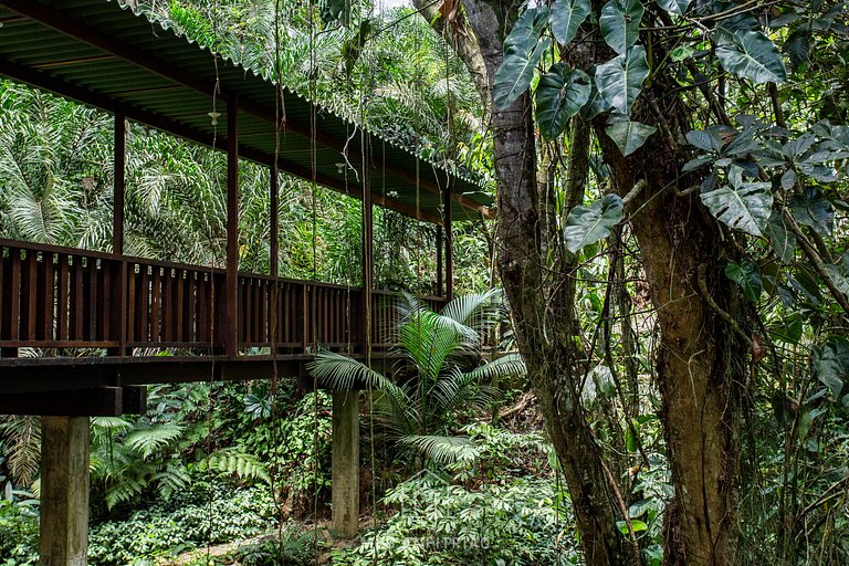 Casa na Praia de Iporanga Guarujá com Acesso Privativo