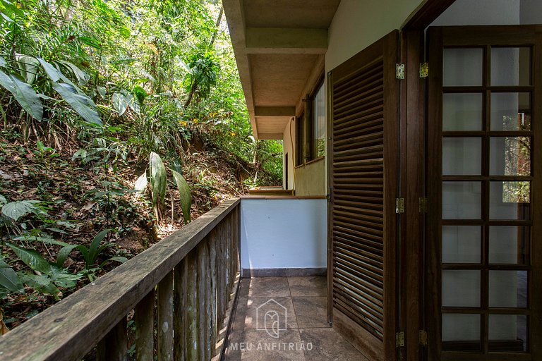 Casa na Praia de Iporanga Guarujá com Acesso Privativo