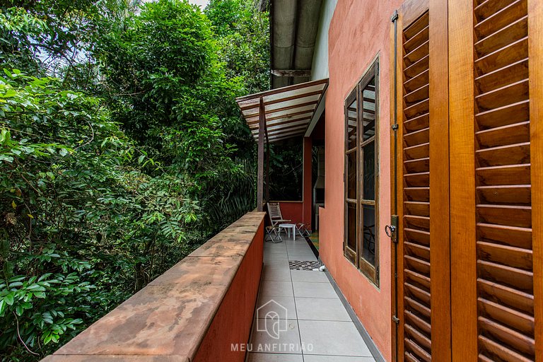 Casa na Praia de Iporanga Guarujá com Acesso Privativo