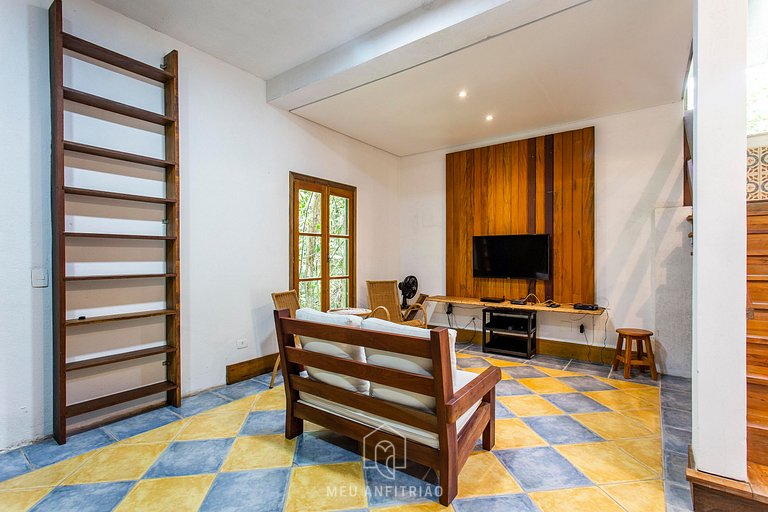 Casa na Praia de Iporanga Guarujá com Acesso Privativo