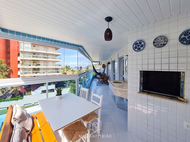 Apt with gourmet balcony near Riviera beach