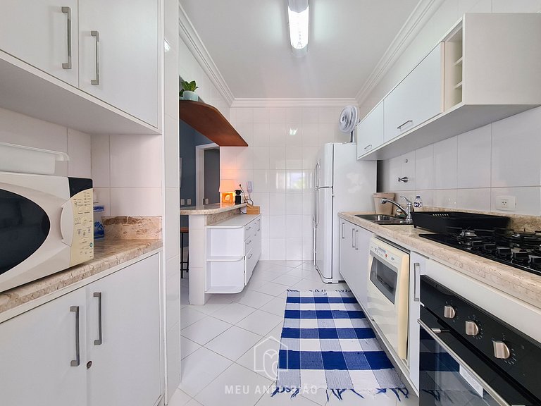 Apt with gourmet balcony near Riviera beach