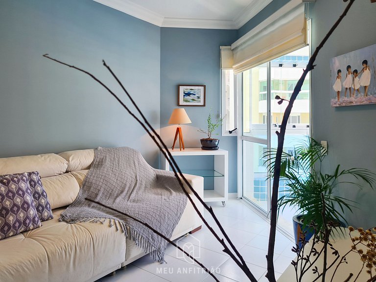 Apt with gourmet balcony near Riviera beach