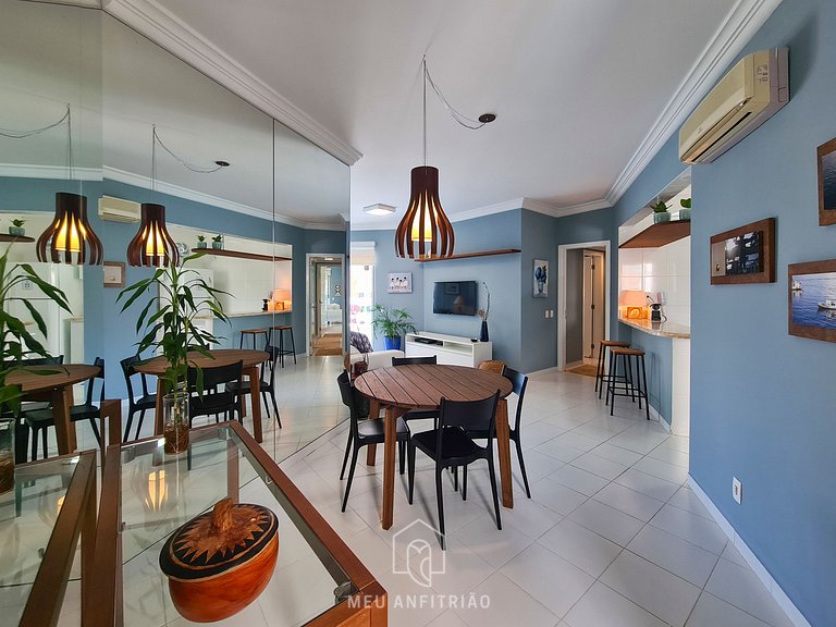 Apt with gourmet balcony near Riviera beach