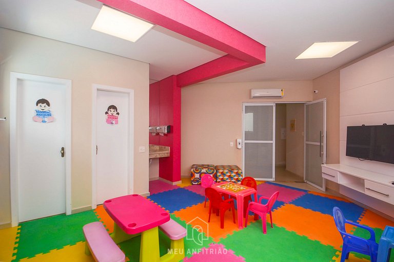 Apt with gourmet balcony near Riviera beach