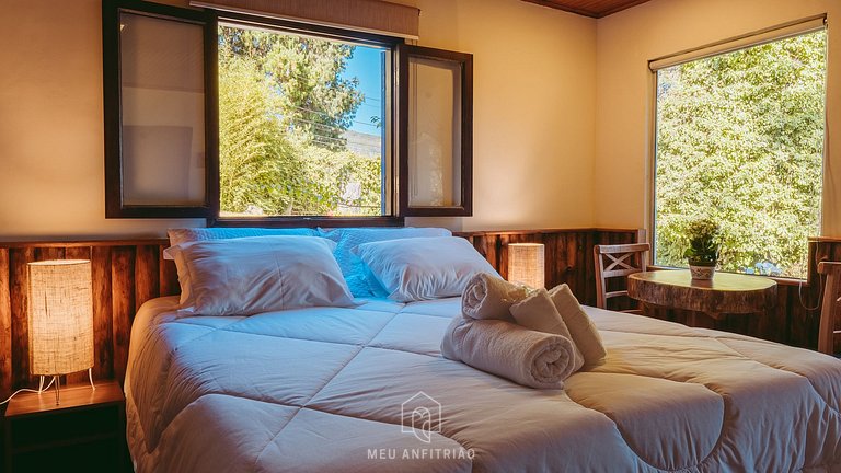 Cozy Suite with Fireplace Close to Monte Verde Downtown