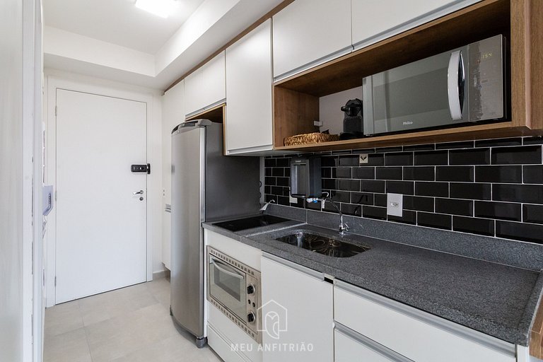 Functional studio near the subway with garage