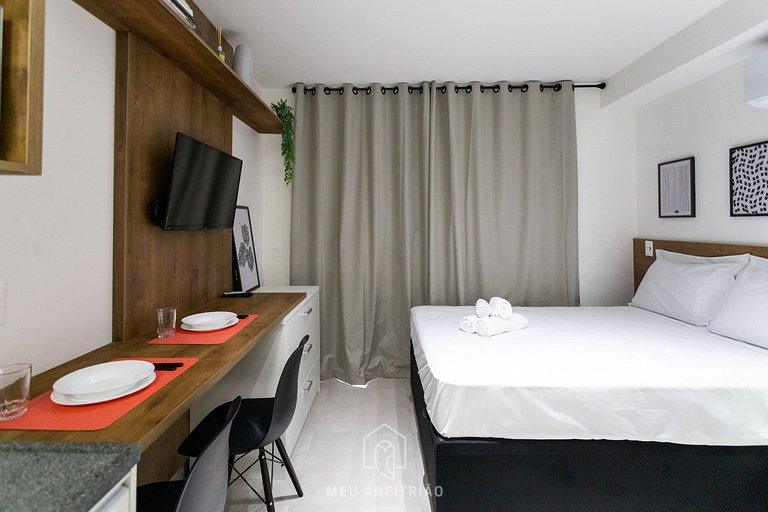 Functional studio near the subway with garage