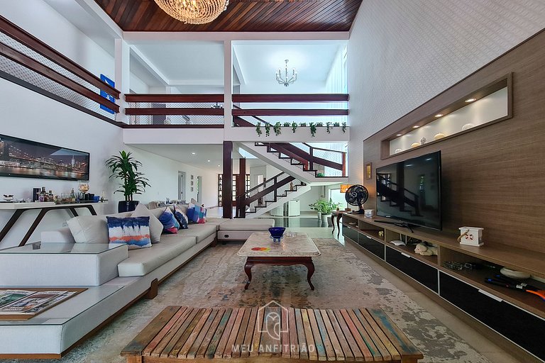 House at Jardim Acapulco Guarujá with 5 Suites and Pool