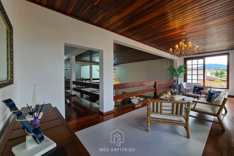 House at Jardim Acapulco Guarujá with 5 Suites and Pool