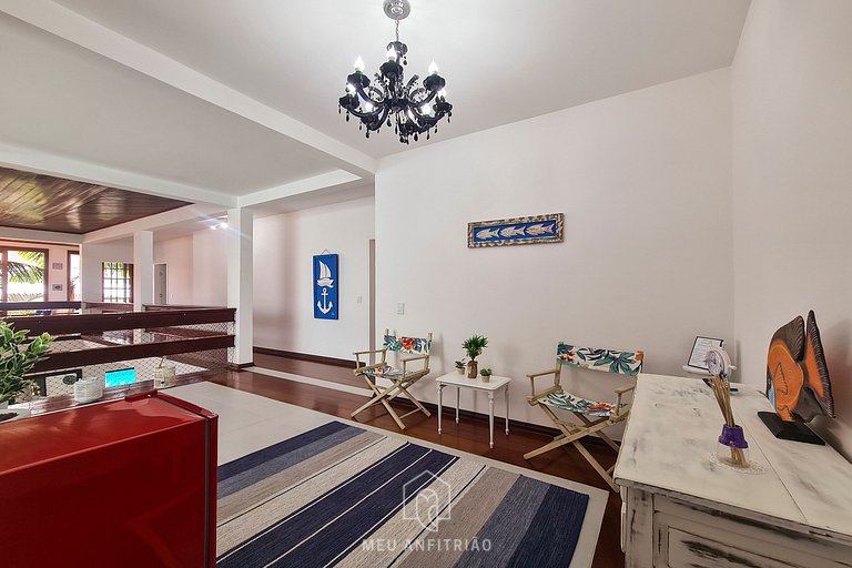 House at Jardim Acapulco Guarujá with 5 Suites and Pool