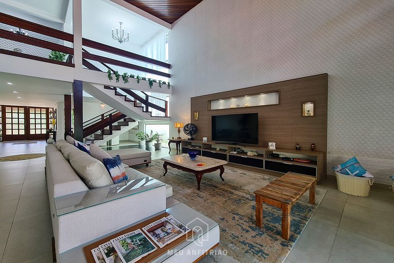 House at Jardim Acapulco Guarujá with 5 Suites and Pool