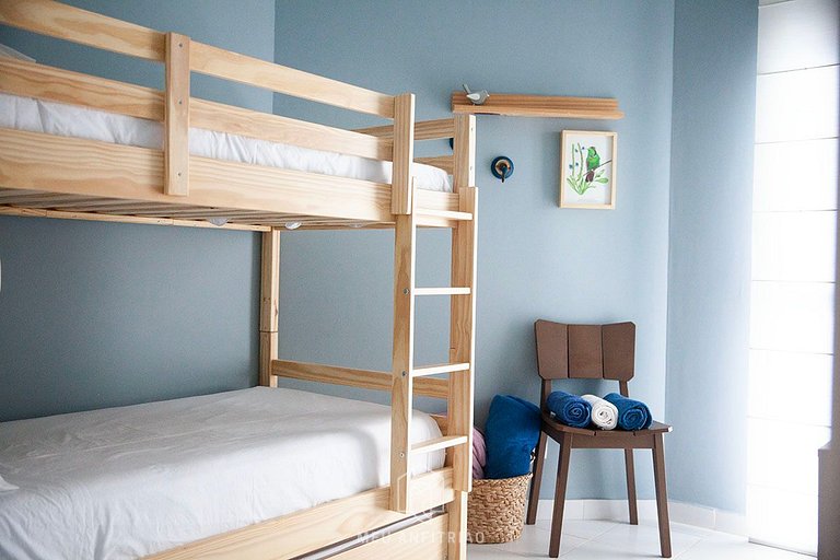 Apt with gourmet balcony near Riviera beach