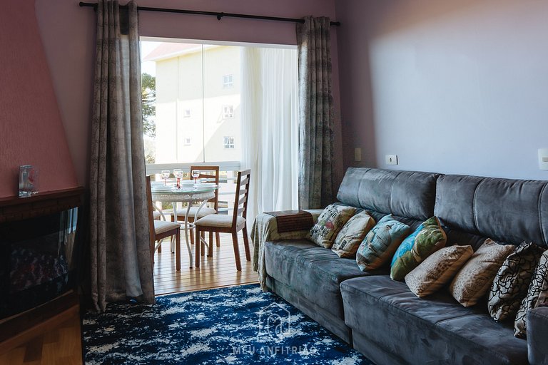 Apartamento com lareira perto do Morro do Elefante
