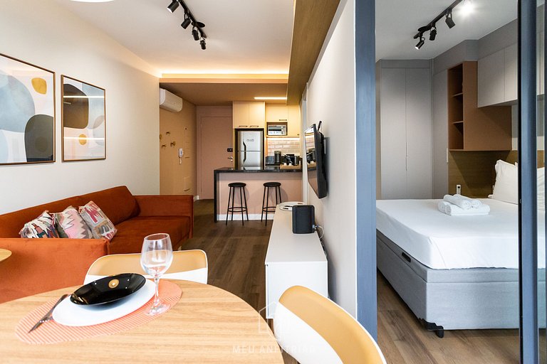 Apto com Piscina e Garagem - Perto da Av. Paulista