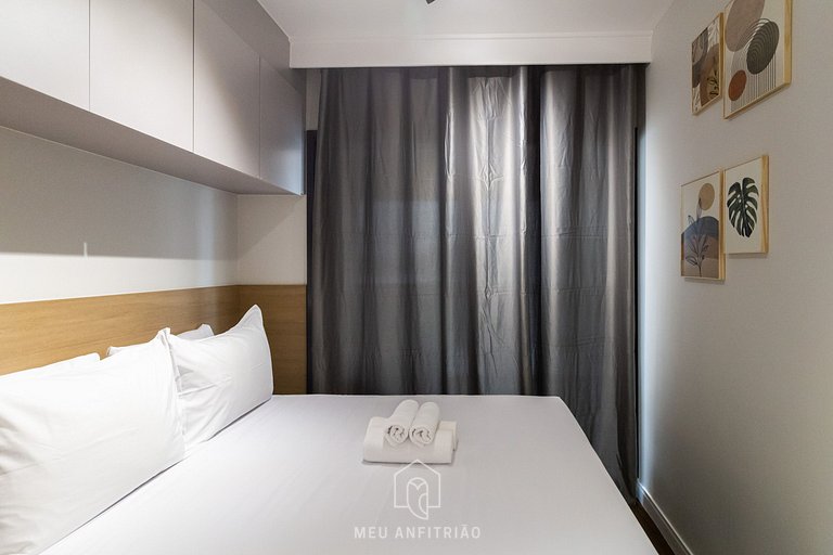 Apto com Piscina e Garagem - Perto da Av. Paulista