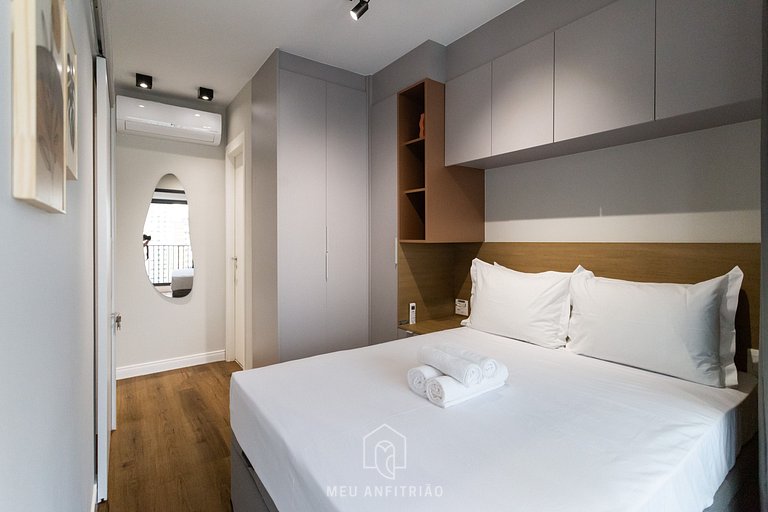 Apto com Piscina e Garagem - Perto da Av. Paulista