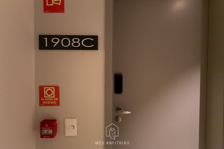 Apto com Piscina e Garagem - Perto da Av. Paulista