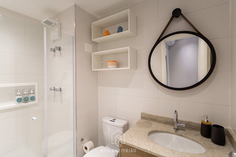 Apto com Piscina e Garagem - Perto da Av. Paulista