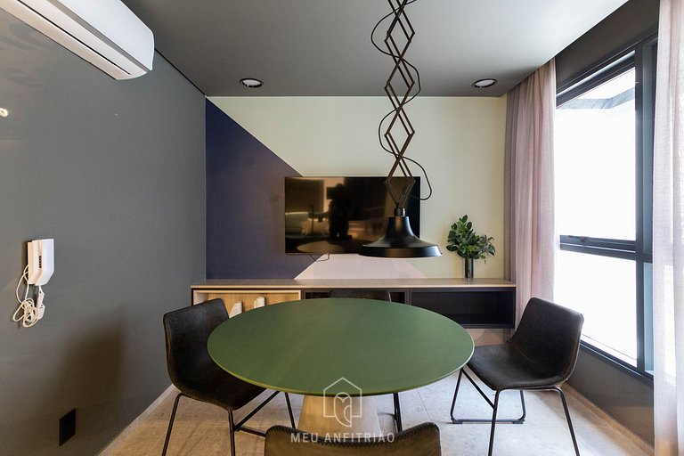 Studio for 2, balcony and leisure near the airport