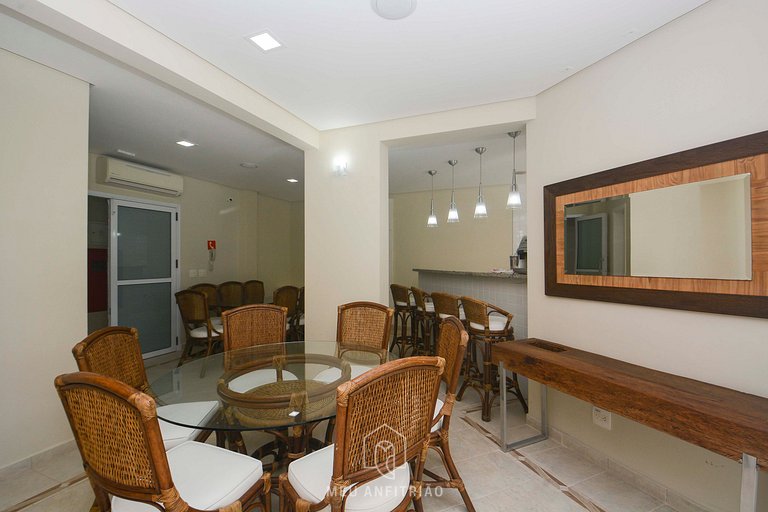 Apt with gourmet balcony near Riviera beach