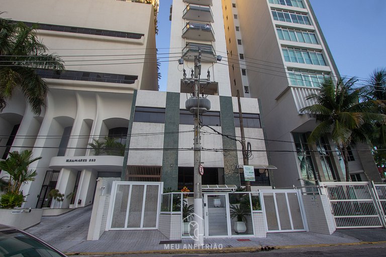 Apt with gourmet balcony near Riviera beach