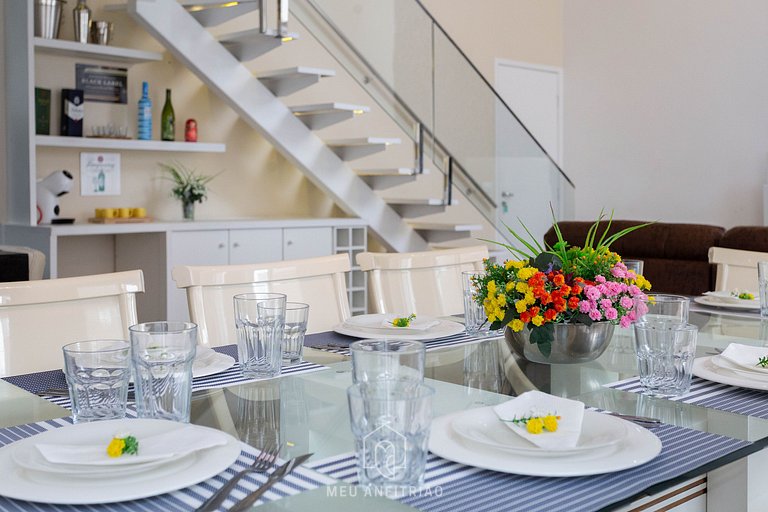 Luxury Beachfront Triplex with Rooftop Pool